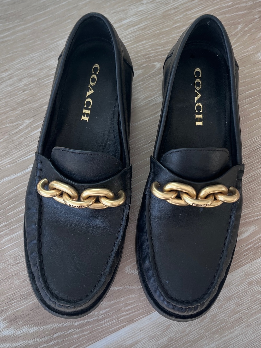 Coach Black Leather Women’s Loafers with Gold Chain Accent Size 7 M
